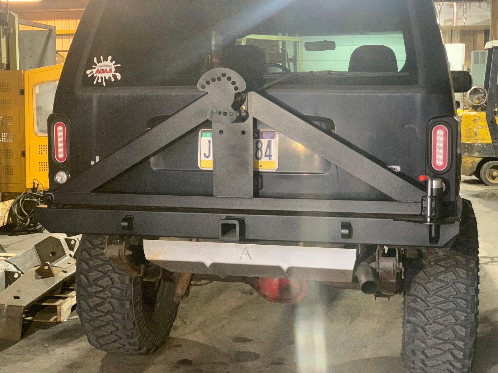 Jeep Cherokee XJ Spare Tire Carrier: Ultimate Guide for Off-Roaders Jeep Cherokee XJ Spare Tire Carrier: Ultimate Guide for Off-Roaders