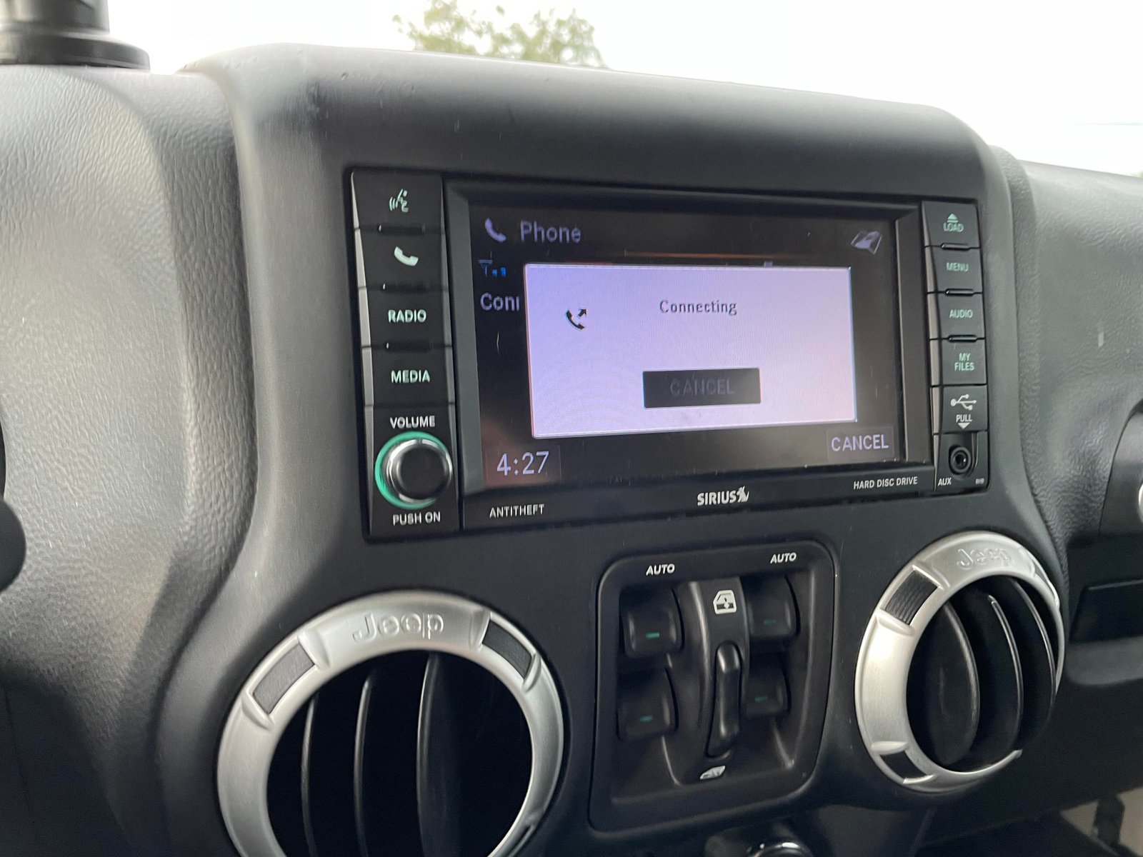 How To Reset Uconnect Jeep 2012: Quick and Easy Guide How To Reset Uconnect Jeep 2012: Quick and Easy Guide
